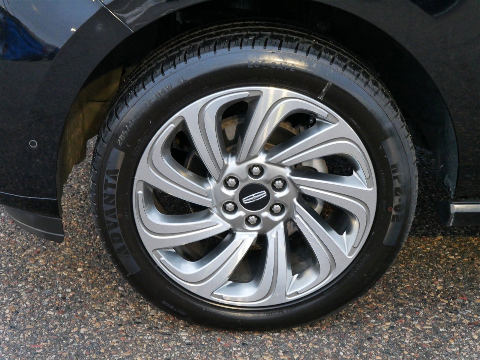 Used 2024 Lincoln Navigator Premiere image 8