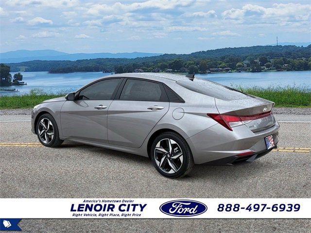 Used 2023 Hyundai Elantra SEL w/ Convenience Package image 5