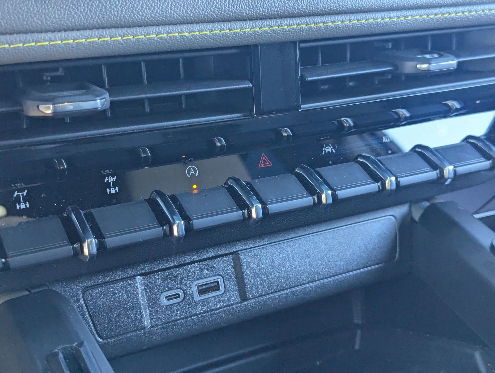 Used 2026 Chevrolet Colorado ZR2 w/ Technology Package image 25