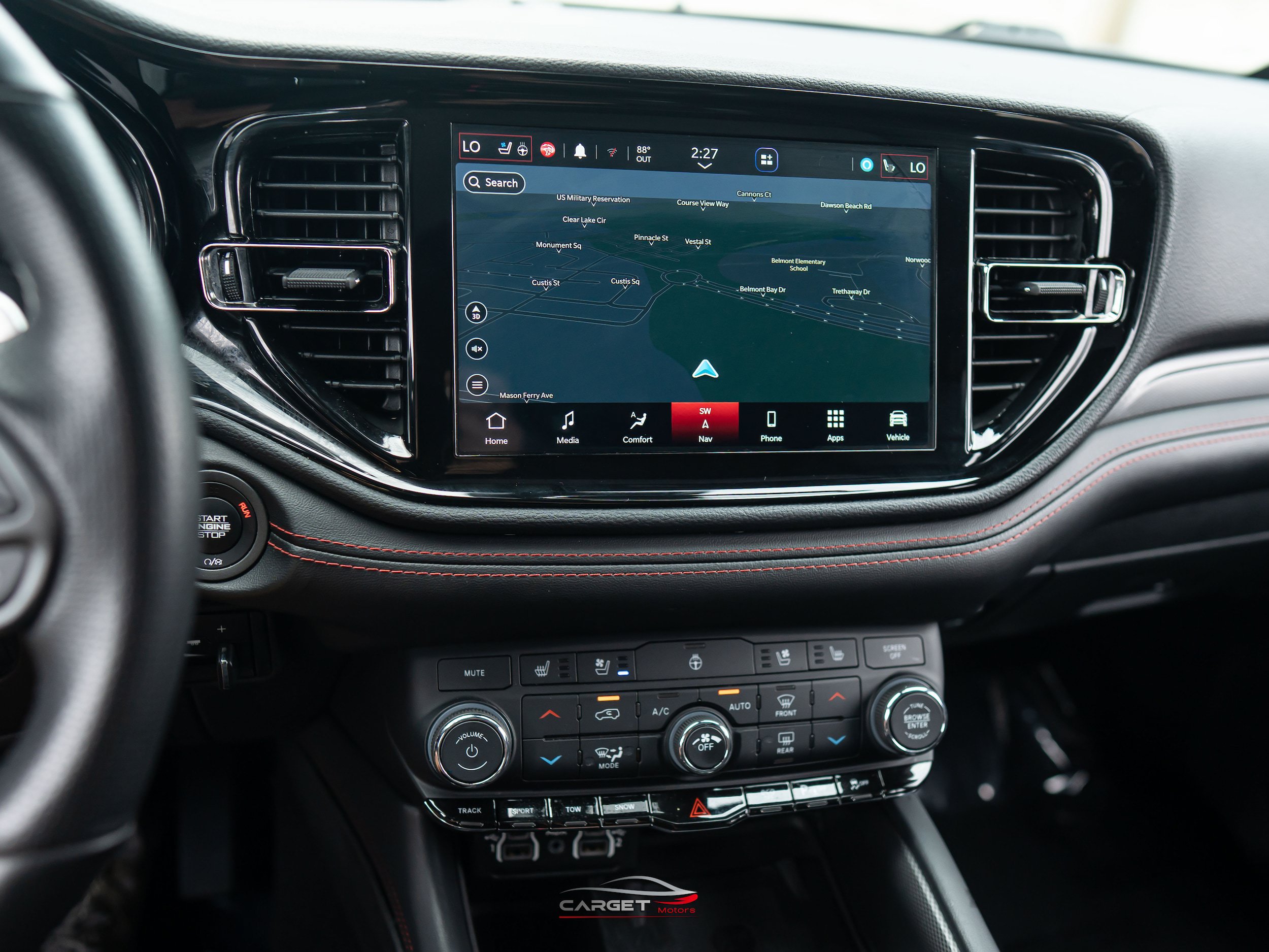 Used 2023 Dodge Durango R/T w/ Tow 'N Go Package AWD/4WD image 31
