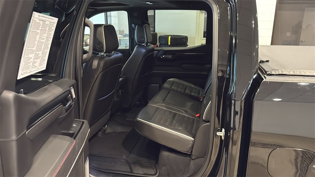 Used 2024 GMC Sierra 1500 AT4X image 18