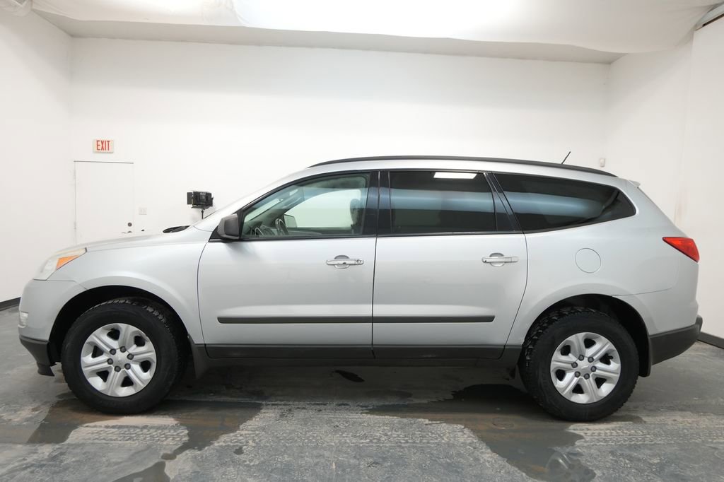 Used 2012 Chevrolet Traverse LS image 4