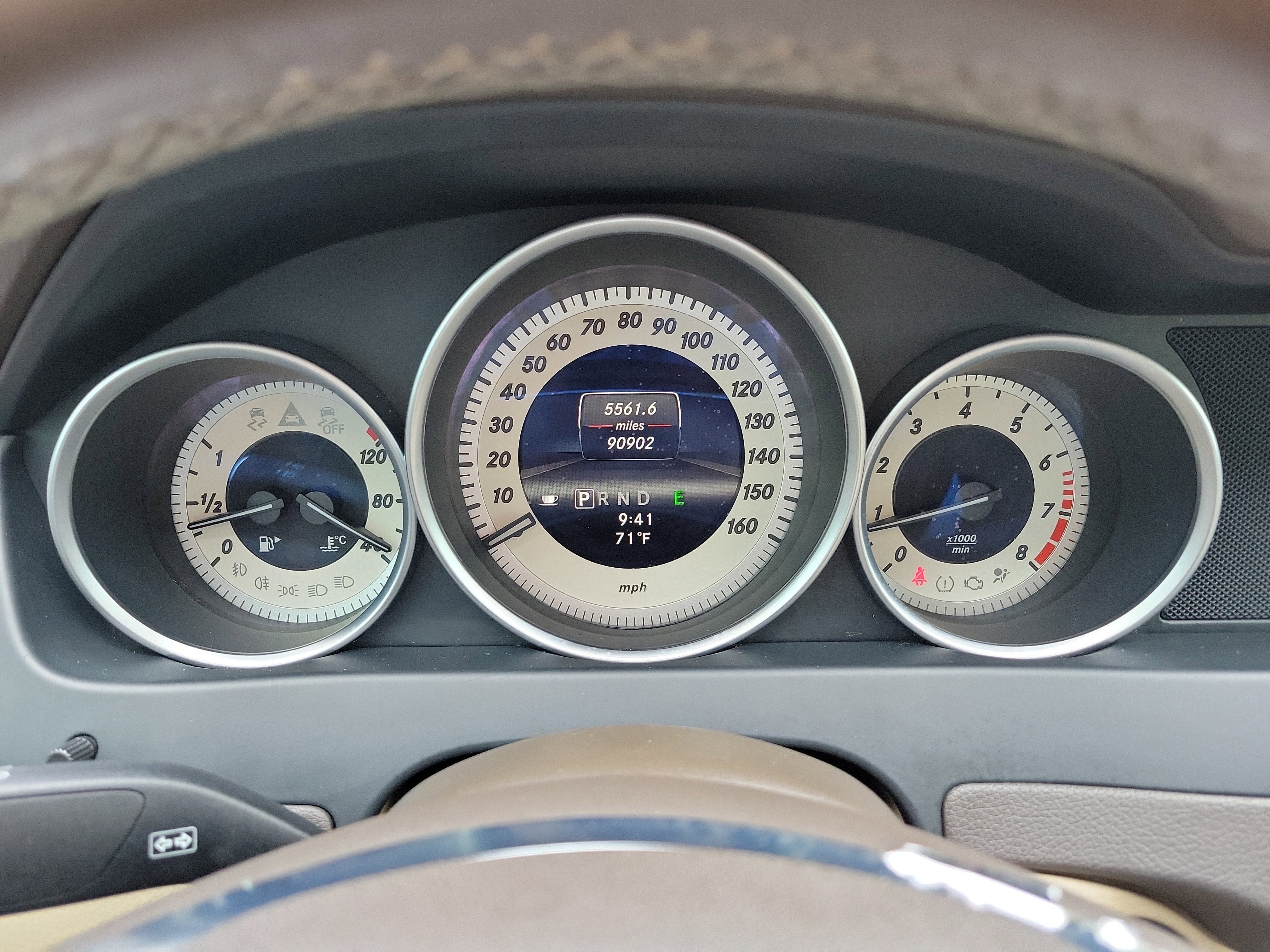 Used 2013 Mercedes-Benz C 250 Sedan image 24