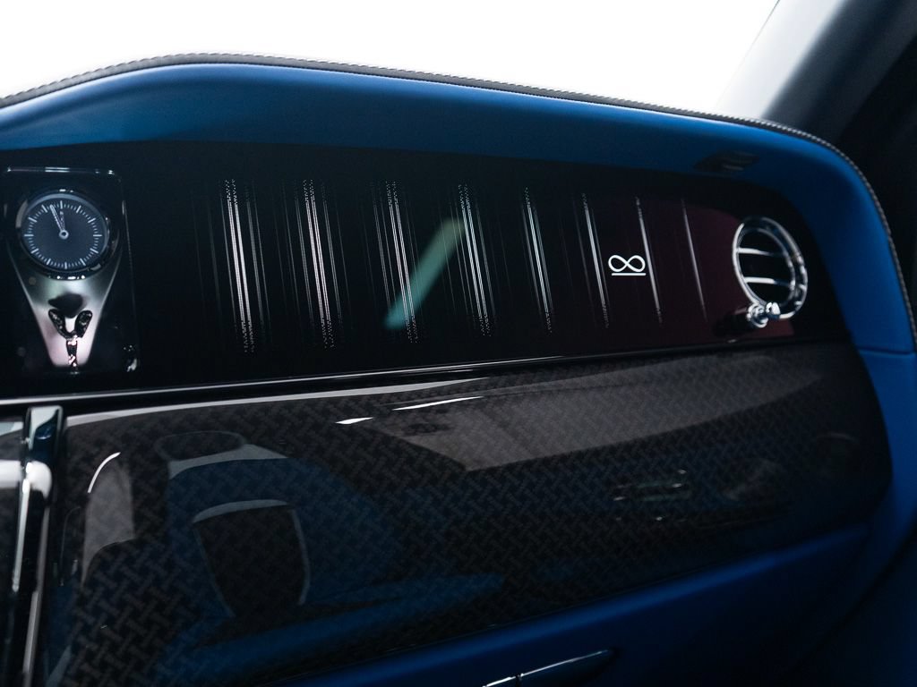Certified 2025 Rolls-Royce Cullinan Black Badge AWD/4WD image 55