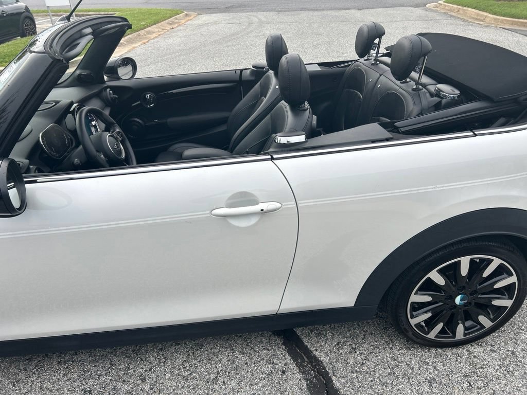 Used 2024 MINI Cooper S w/ Seaside Edition FWD image 34
