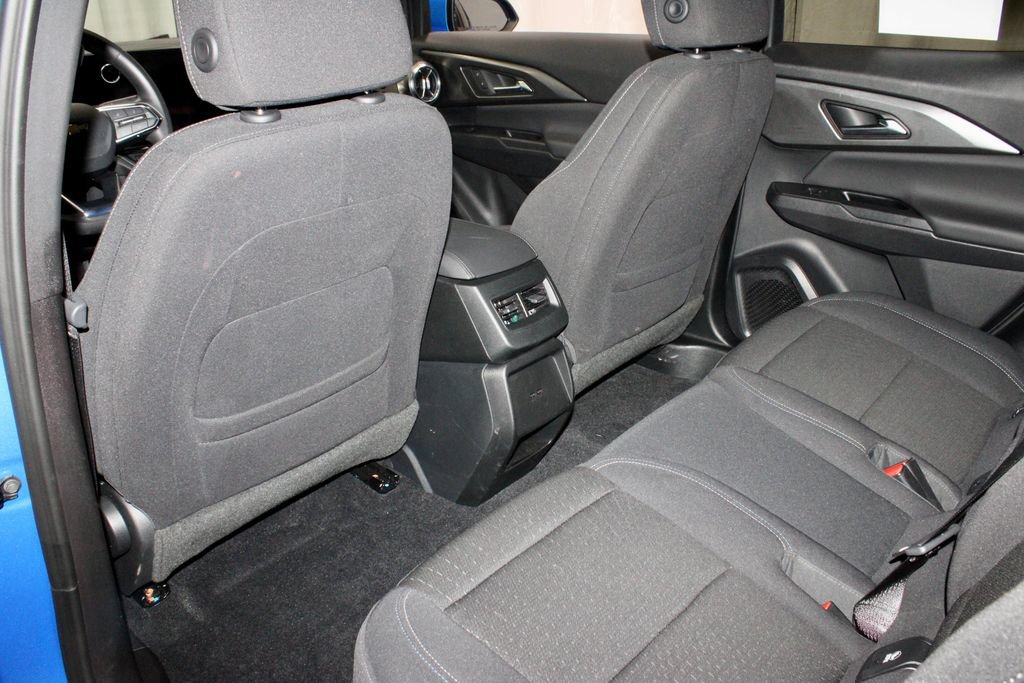 Used 2025 Chevrolet Equinox EV LT FWD image 19