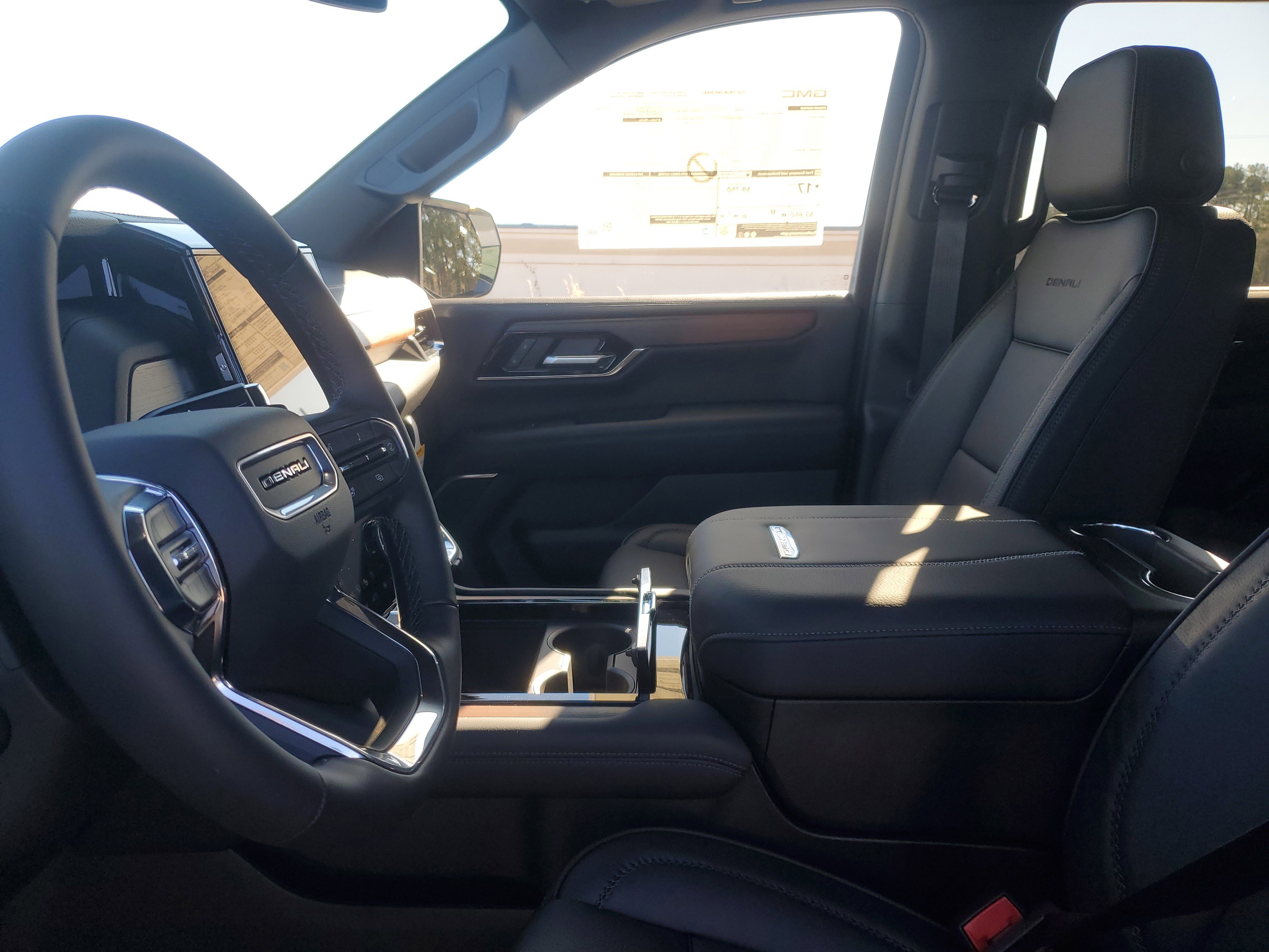 New 2026 GMC Yukon Denali w/ Sun & Power Step Package image 18