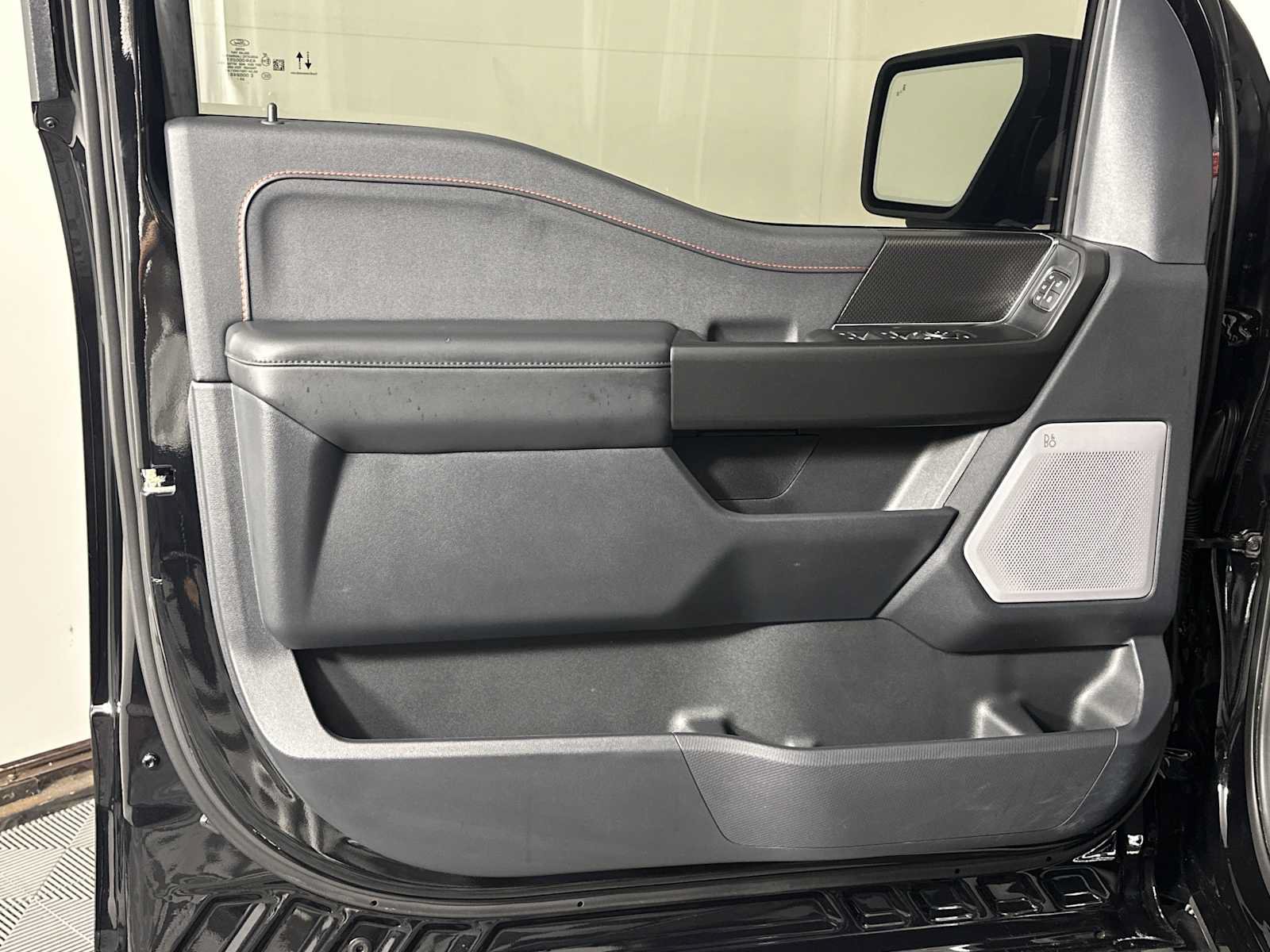 Used 2025 Ford F150 Raptor AWD/4WD image 13
