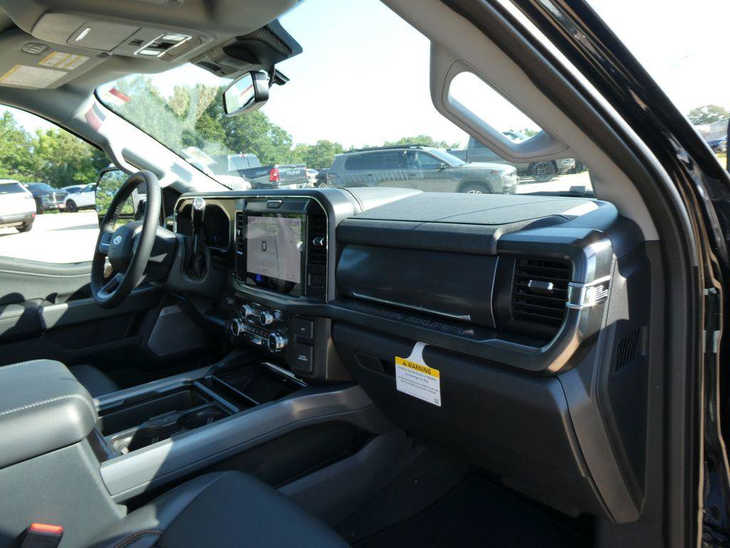 New 2026 Ford F250 Lariat w/ Black Appearance Package AWD/4WD image 12