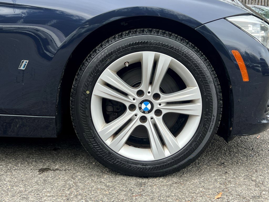 Used 2017 BMW 330e 330e iPerformance 4dr Car image 8