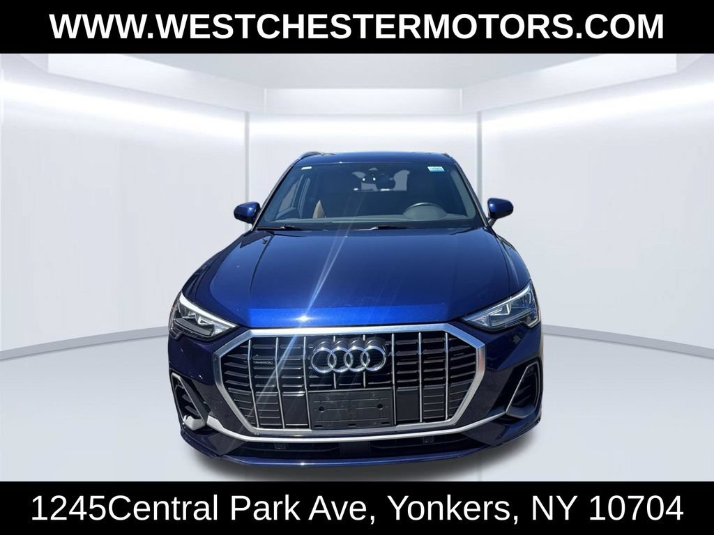 Used 2022 Audi Q3 2.0T Premium w/ Convenience Package AWD/4WD image 2