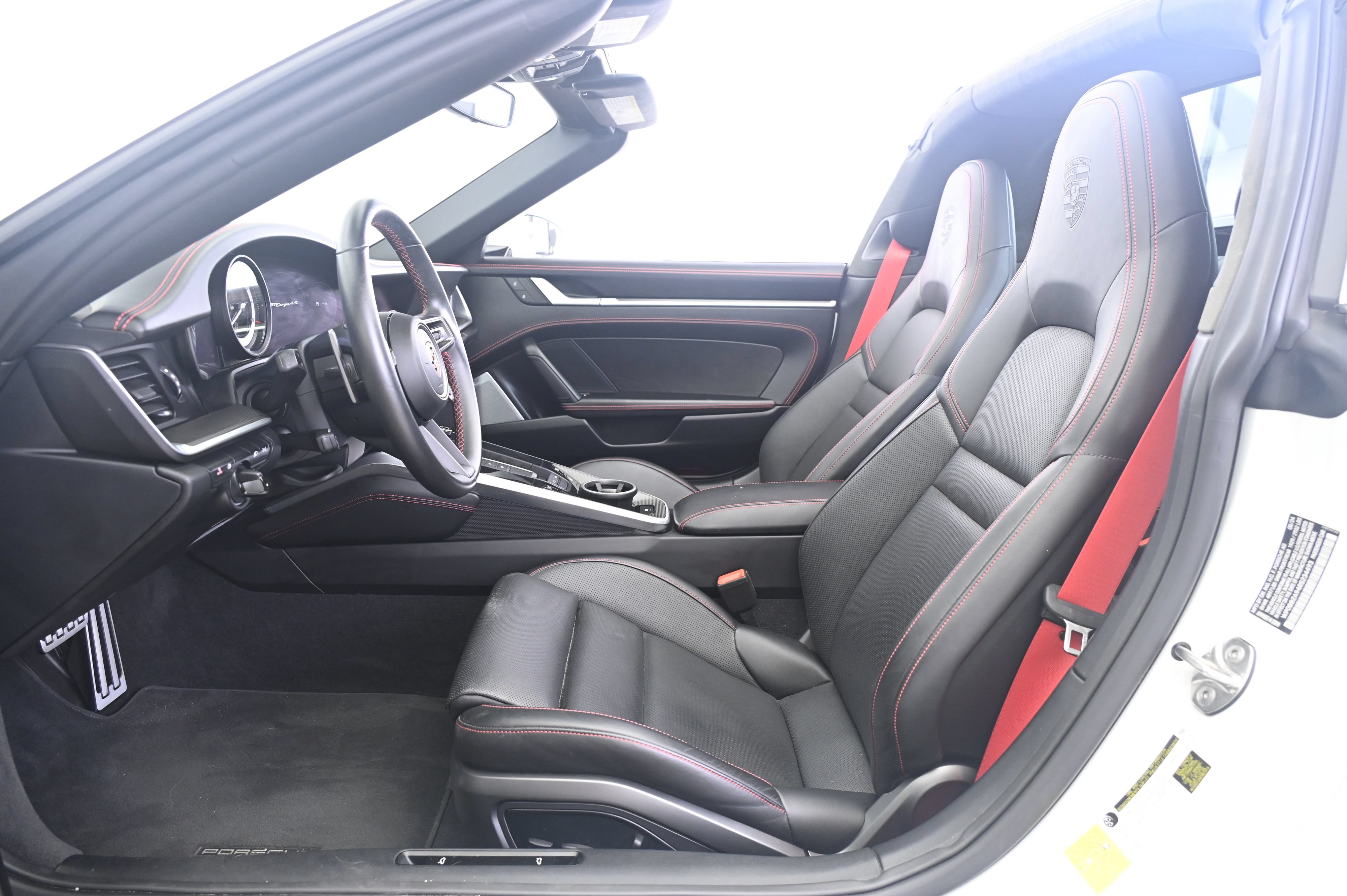 Certified 2024 Porsche 911 Targa 4S AWD/4WD image 28