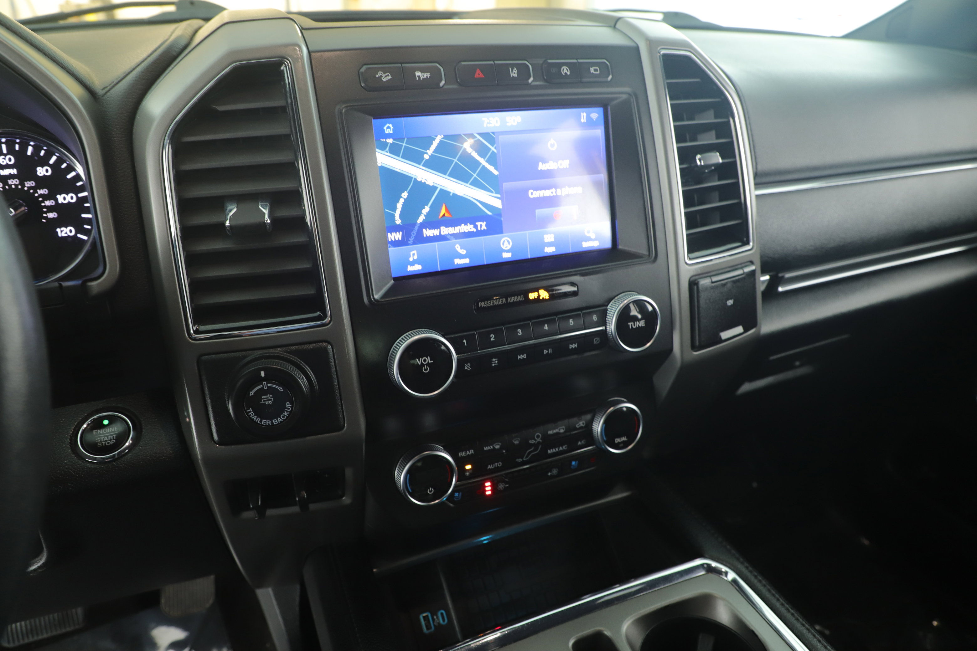 Used 2020 Ford Expedition Max XLT w/ Equipment Group 202A image 15