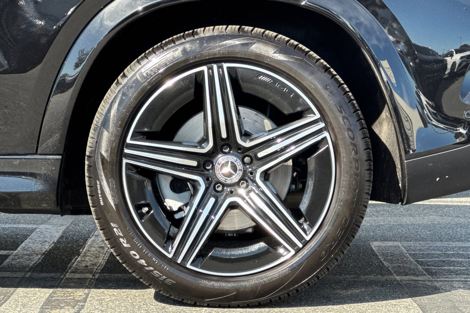 Certified 2025 Mercedes-Benz GLE 450 4MATIC image 34