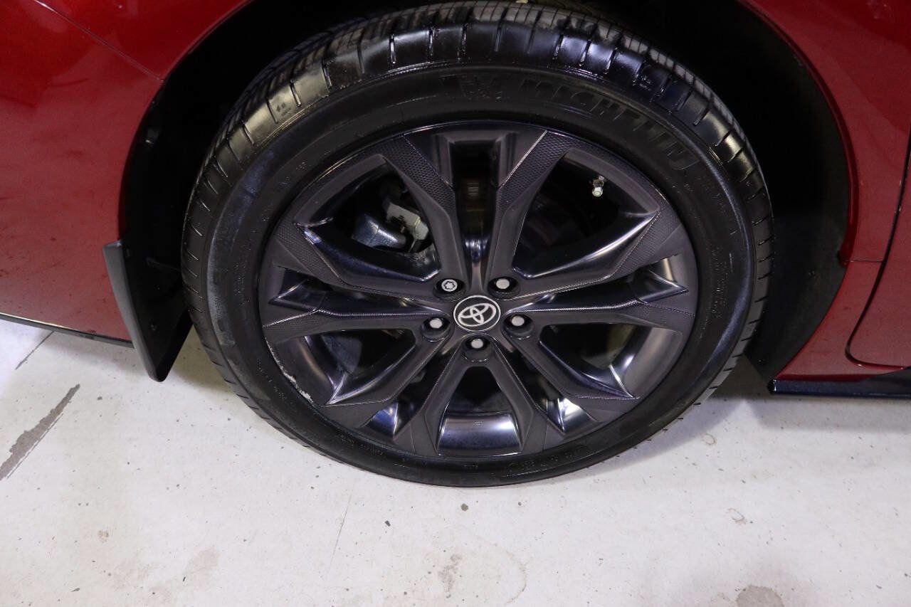 Used 2024 Toyota Sienna XSE image 39