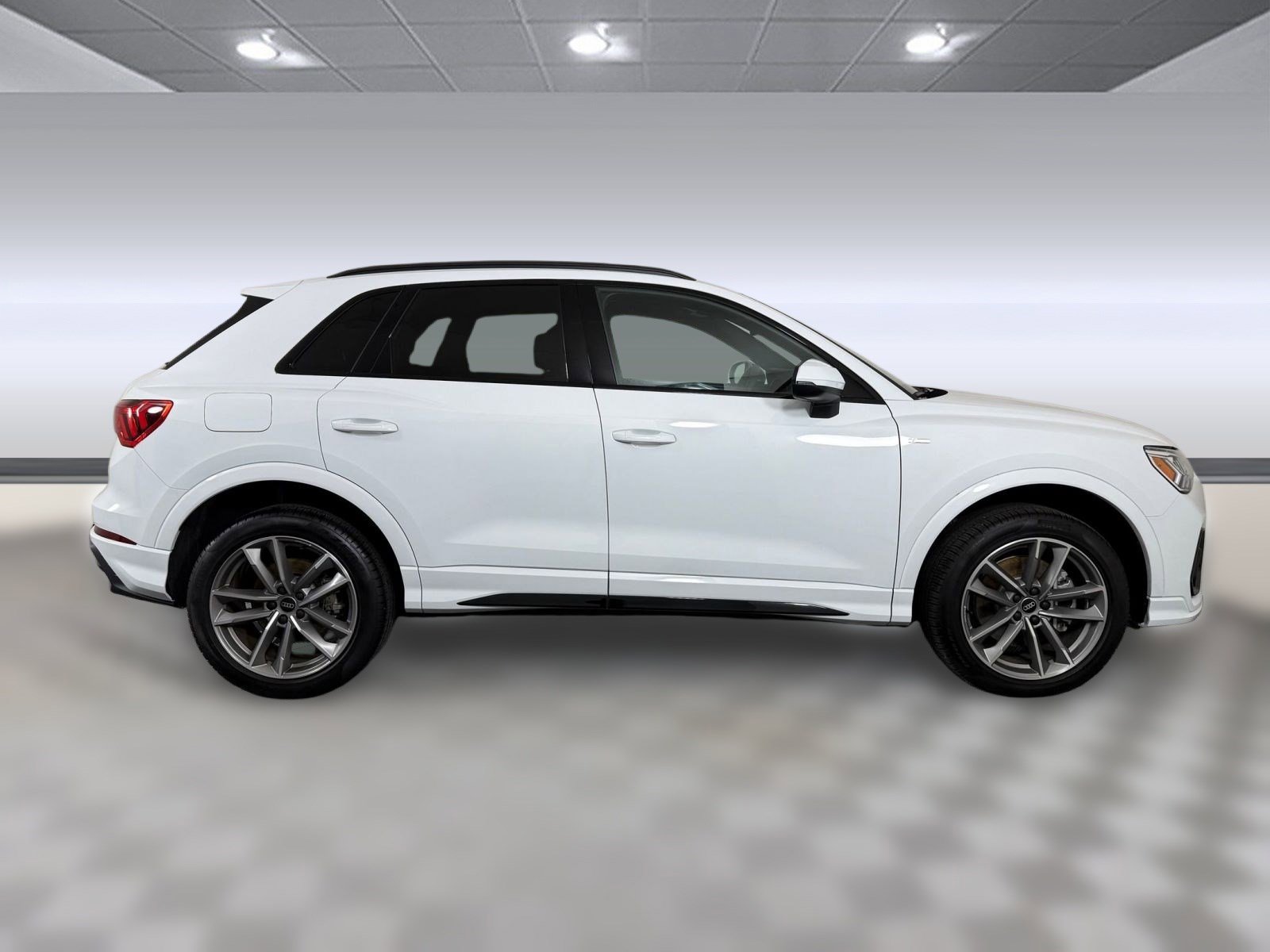 Certified 2025 Audi Q3 2.0T Premium image 8