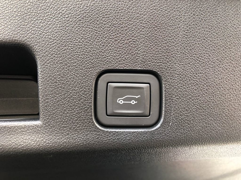 New 2025 Chevrolet Traverse LT w/ Driver Confidence Package image 7