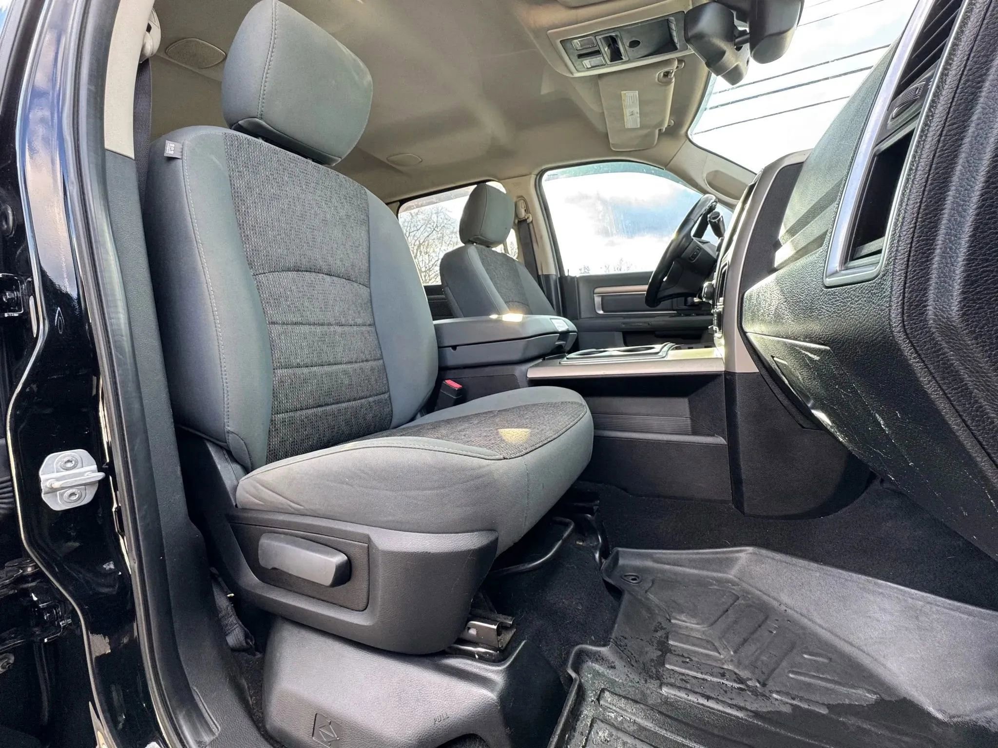 Used 2015 RAM 2500 Big Horn image 11