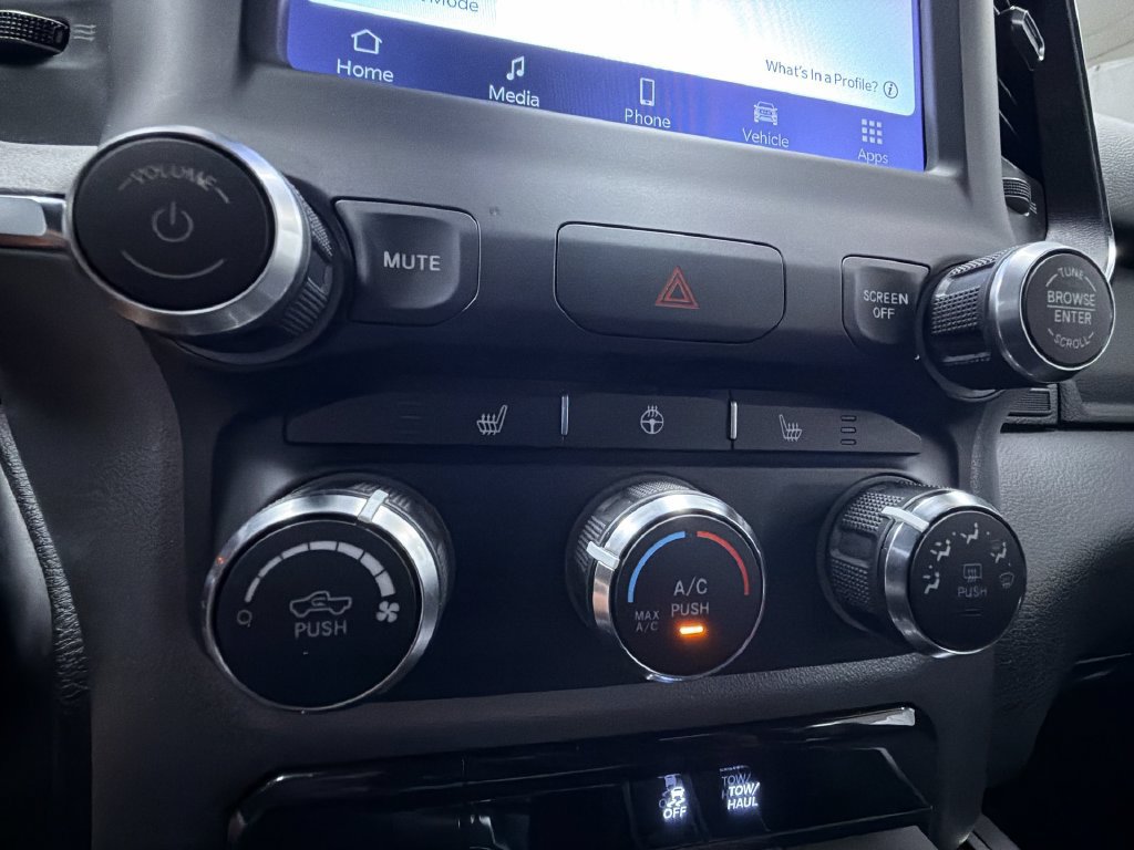 Used 2024 RAM 1500 Big Horn AWD/4WD image 23