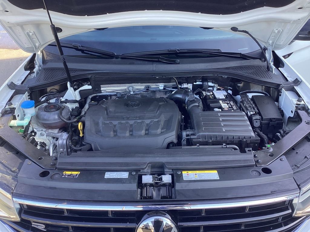 Used 2024 Volkswagen Tiguan SE R-Line image 29
