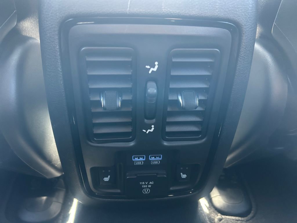 Used 2025 Dodge Durango R/T image 36