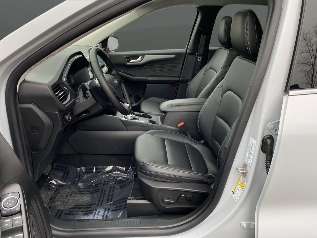 New 2026 Ford Escape Platinum image 4