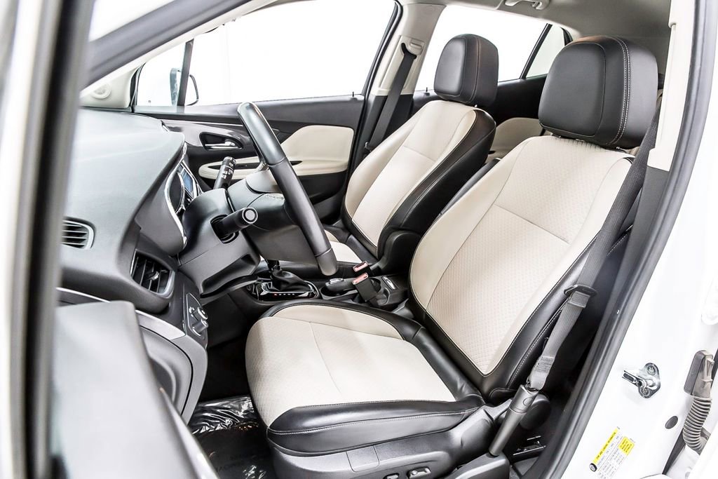 Used 2021 Buick Encore Preferred w/ Safety Package II FWD image 26