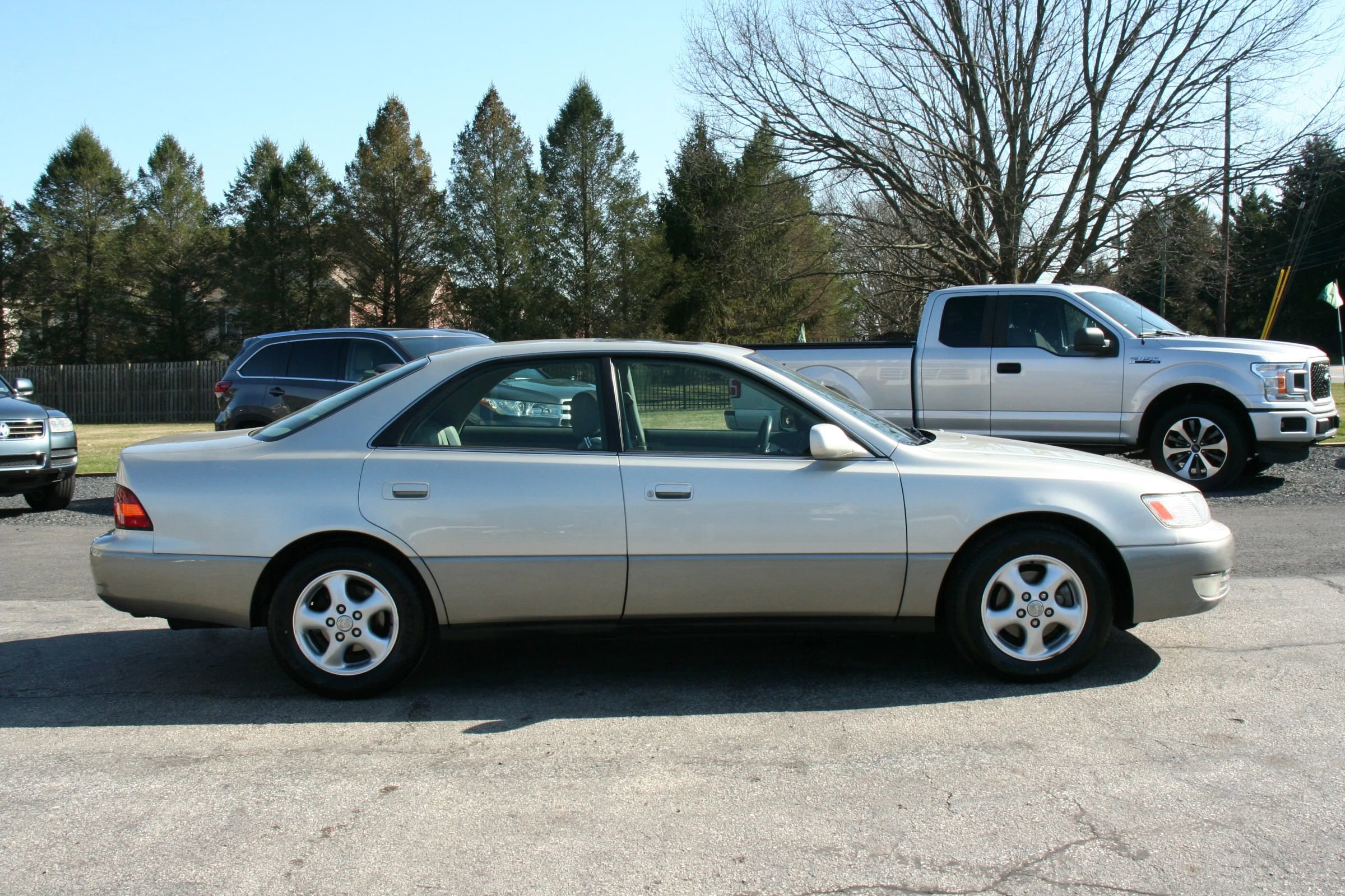 Used 1999 Lexus ES 330 FWD image 8