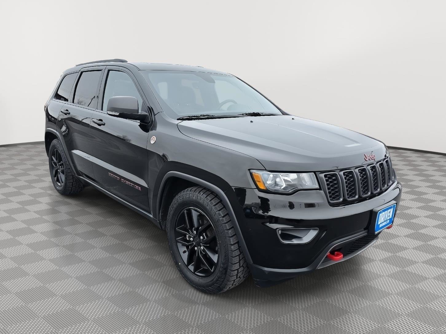 Used 2020 Jeep Grand Cherokee Trailhawk AWD/4WD image 3