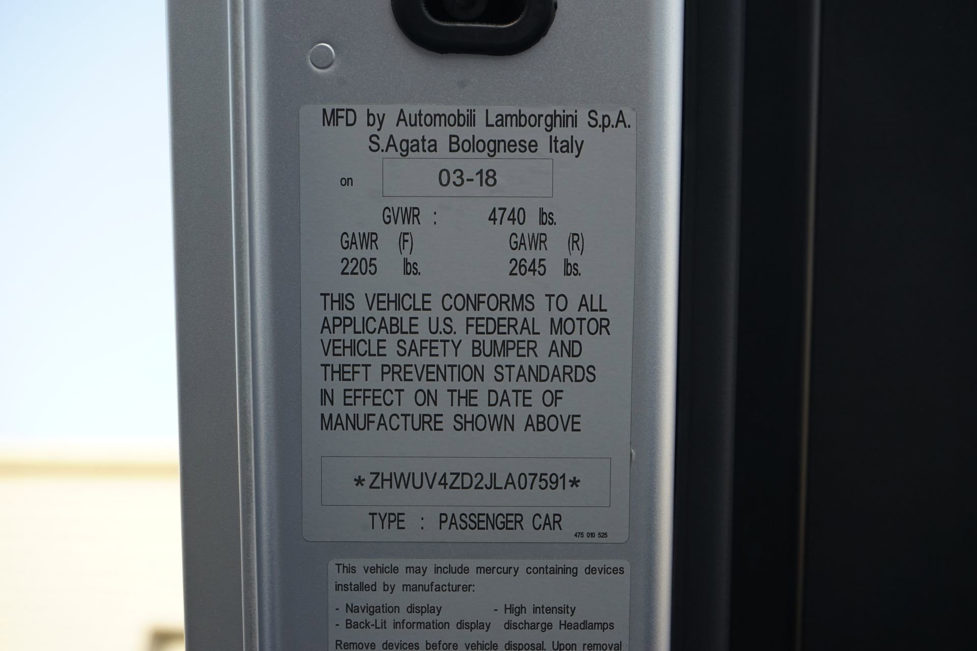 Used 2018 Lamborghini Aventador S image 40