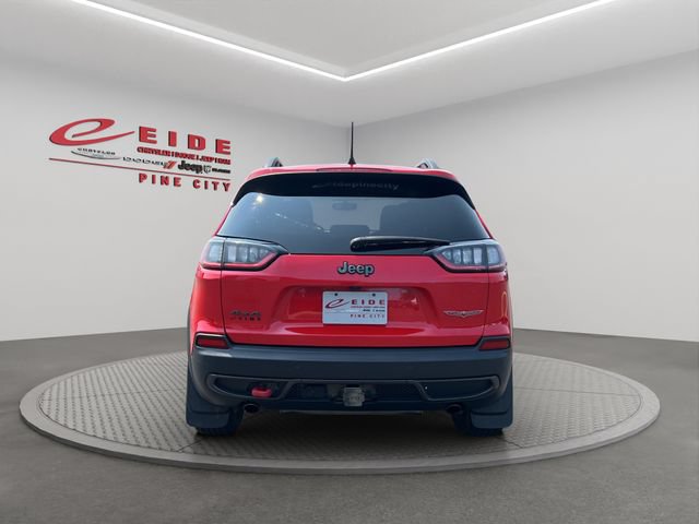 Used 2019 Jeep Cherokee Trailhawk w/ Comfort & Convenience Group AWD/4WD image 9