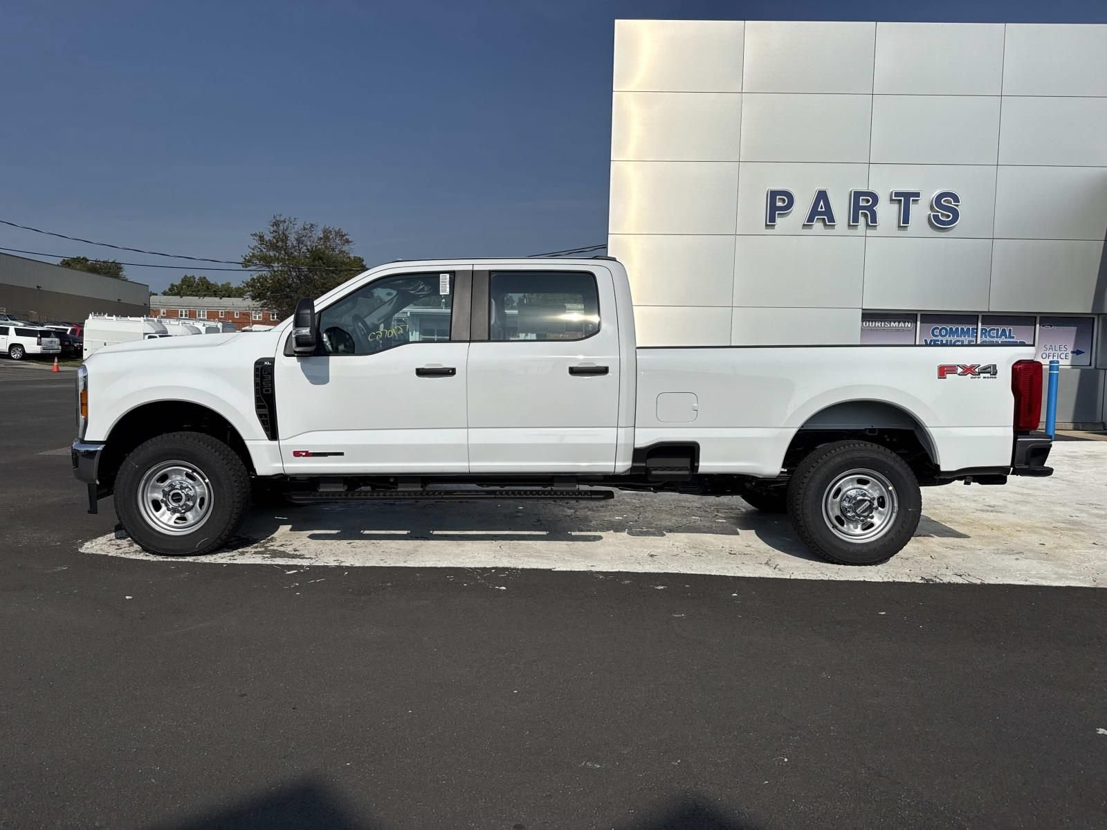 New 2027 Ford F350 XL w/ XL Driver Assist Package AWD/4WD image 6