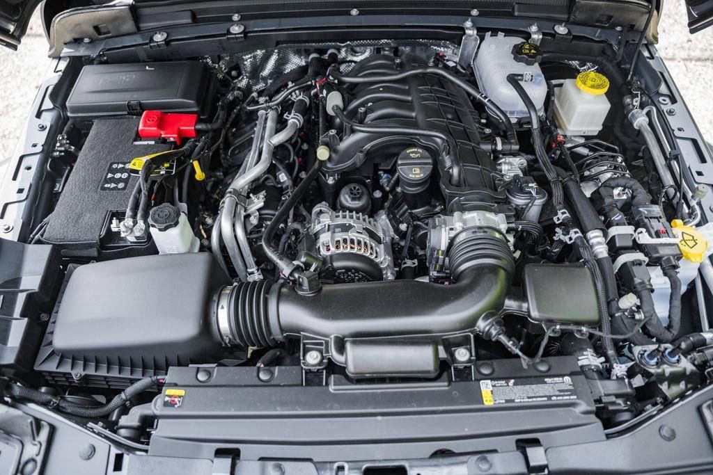 New 2025 Jeep Gladiator Sport AWD/4WD image 21