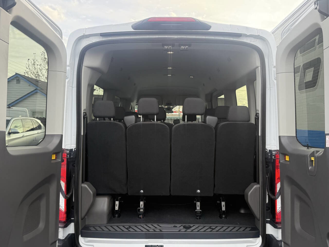 Used 2023 Ford Transit 350 XLT image 14