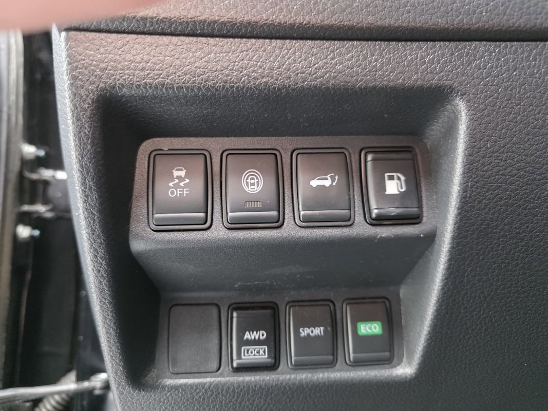 Used 2020 Nissan Rogue SV image 21