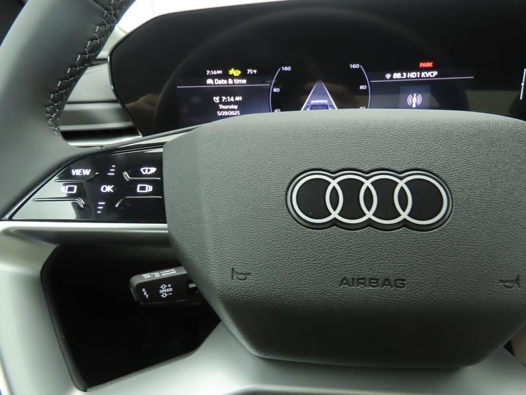 Used 2025 Audi Q5 Premium Plus w/ Premium Plus AWD/4WD image 13