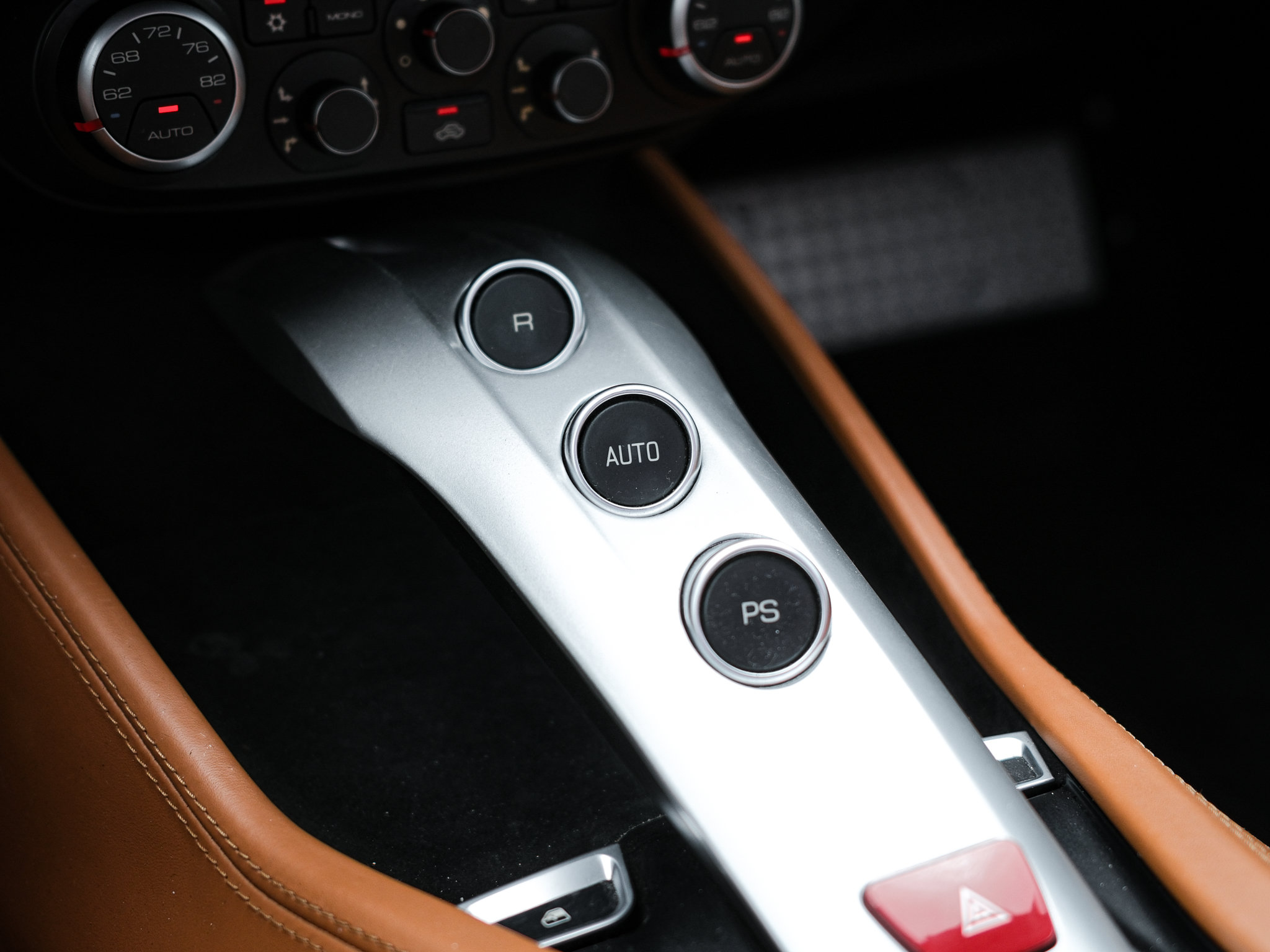 Used 2017 Ferrari California T RWD image 29