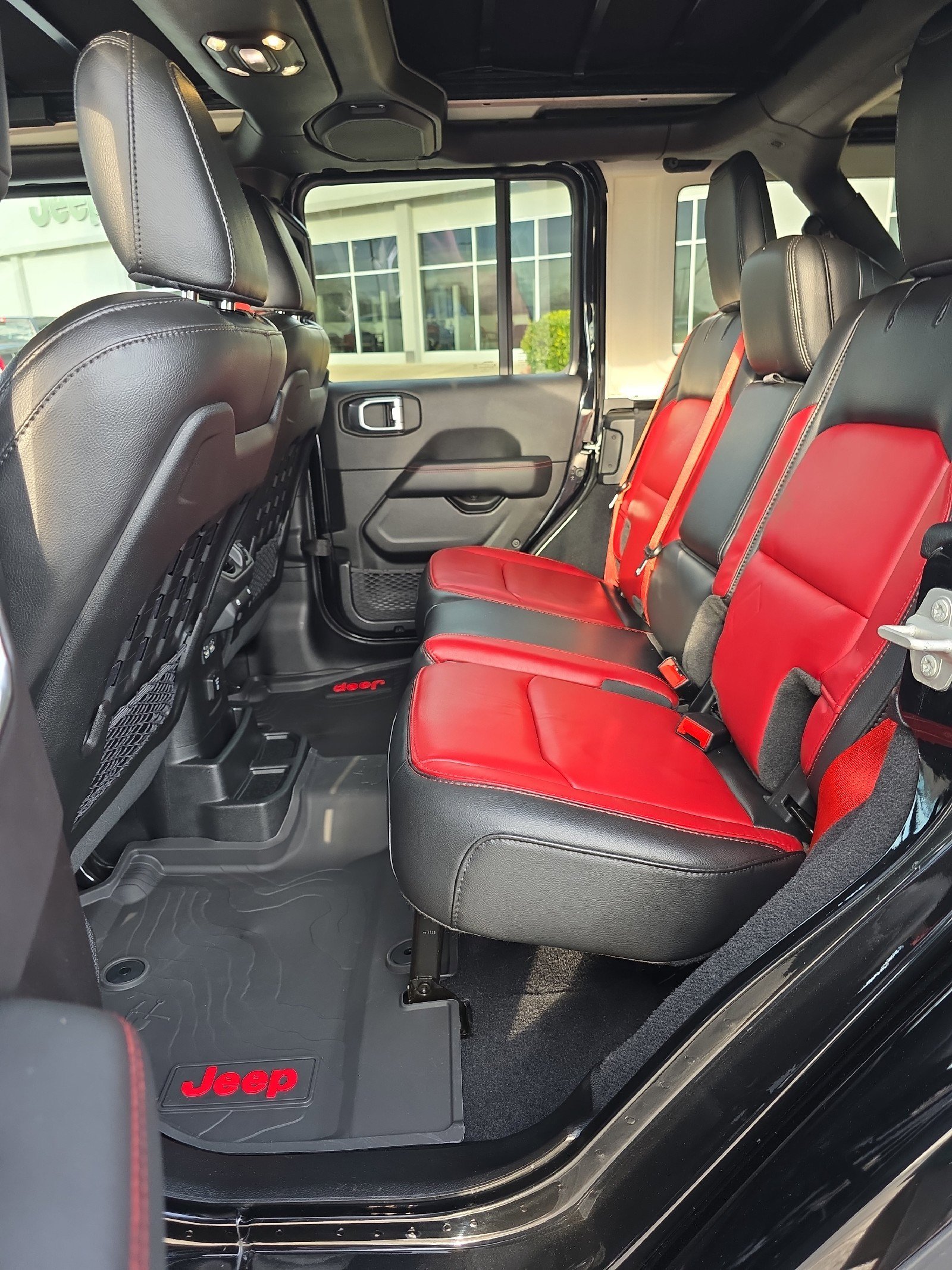 Used 2023 Jeep Wrangler Unlimited Rubicon 392 AWD/4WD image 26