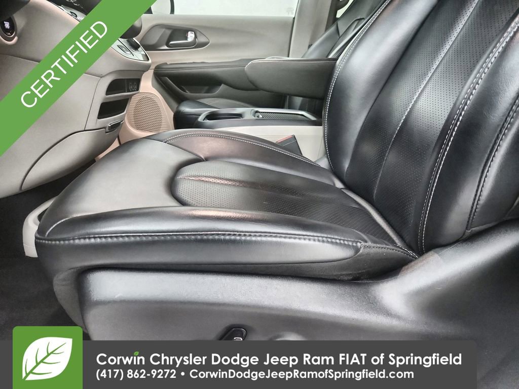Certified 2023 Chrysler Pacifica Touring-L image 20