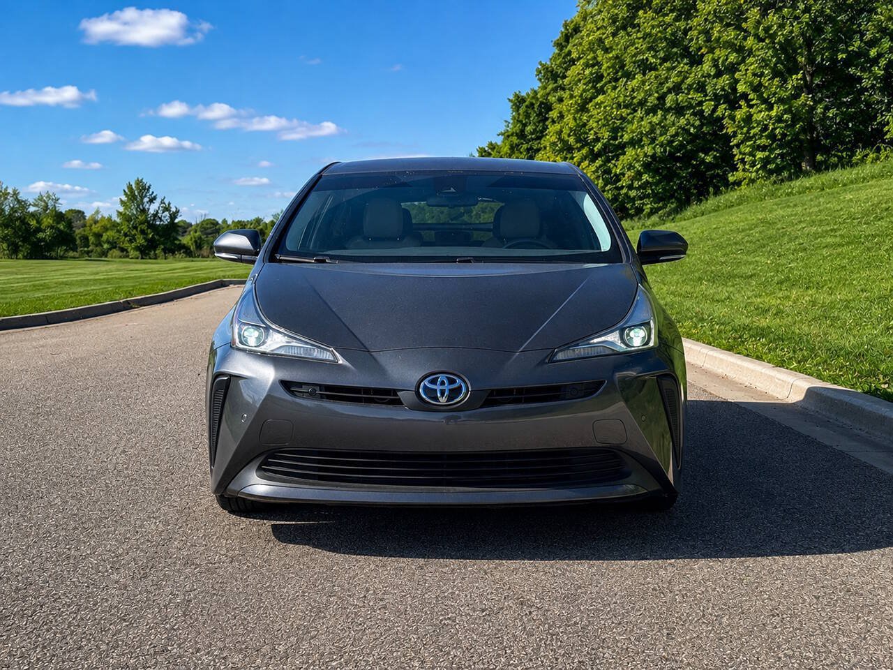 Used 2019 Toyota Prius LE FWD image 5