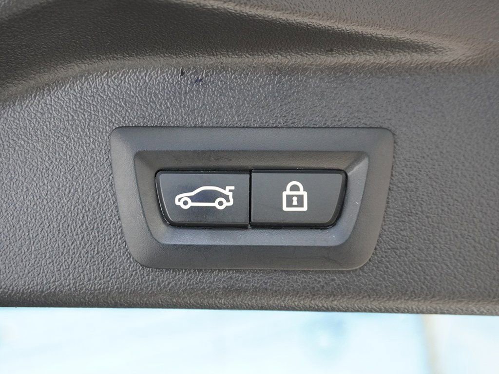 Used 2023 BMW X5 xDrive40i w/ Executive Package image 28