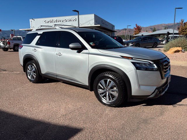 Certified 2024 Nissan Pathfinder SL w/ Black Appearance Package AWD/4WD 360° Tour