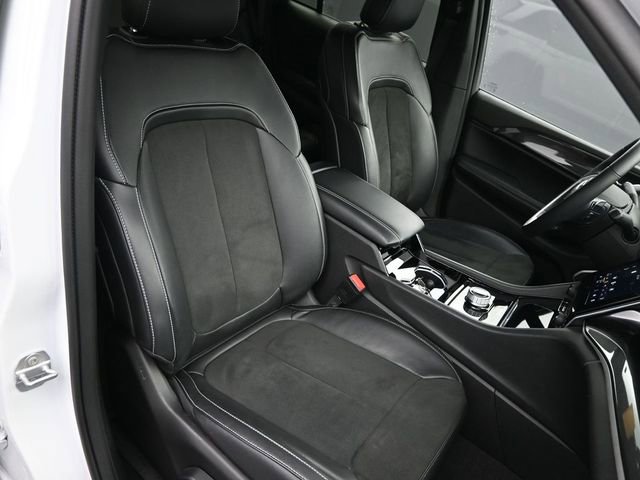 Used 2022 Jeep Grand Cherokee Altitude image 42