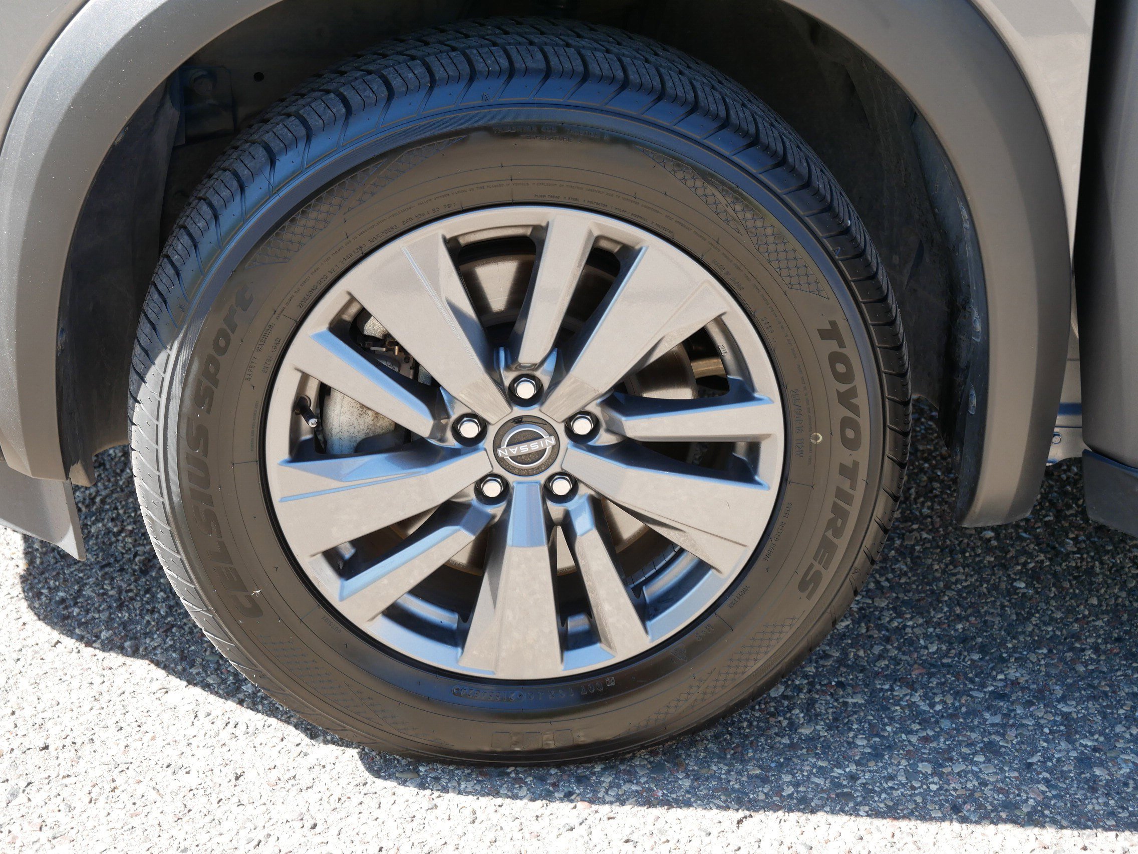 Used 2025 Nissan Pathfinder SV image 15