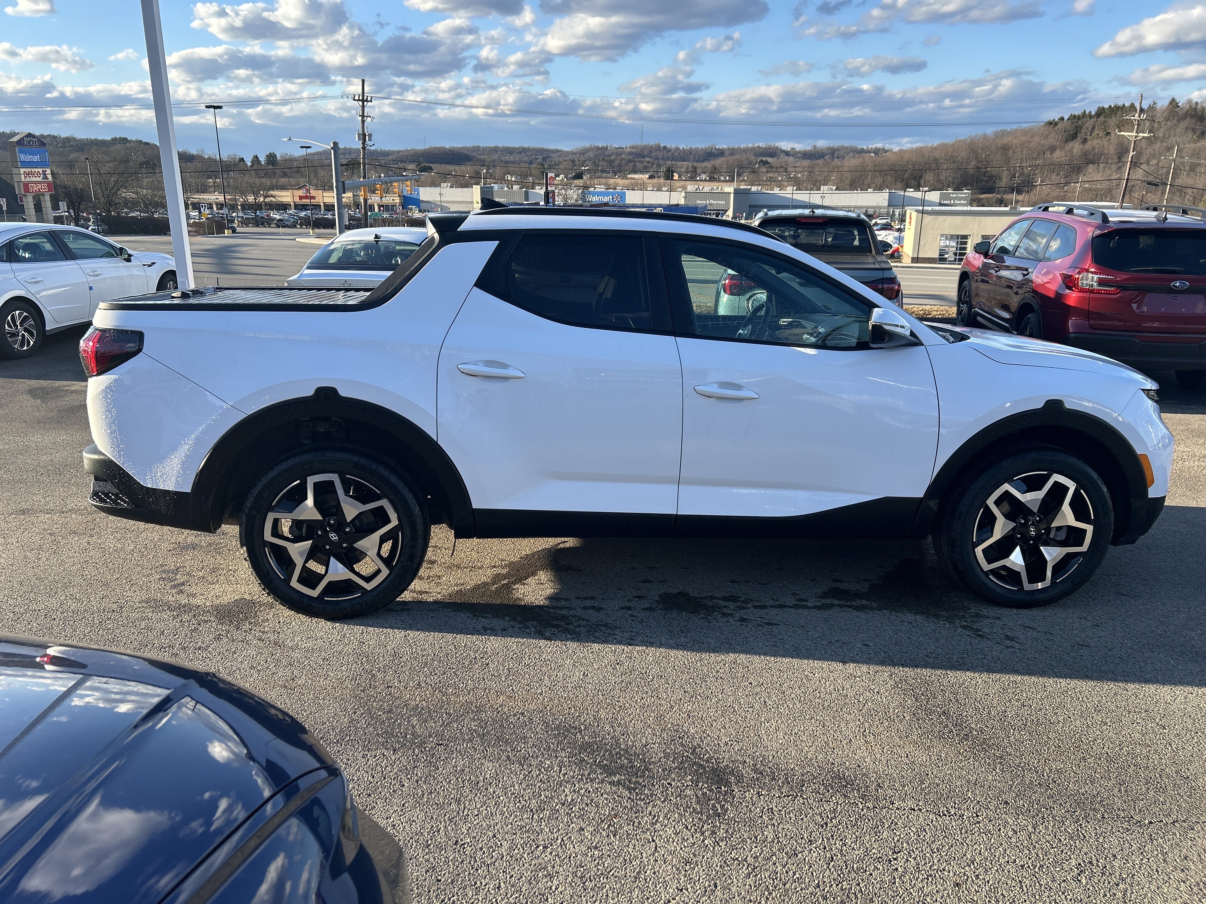 Used 2024 Hyundai Santa Cruz Limited image 4