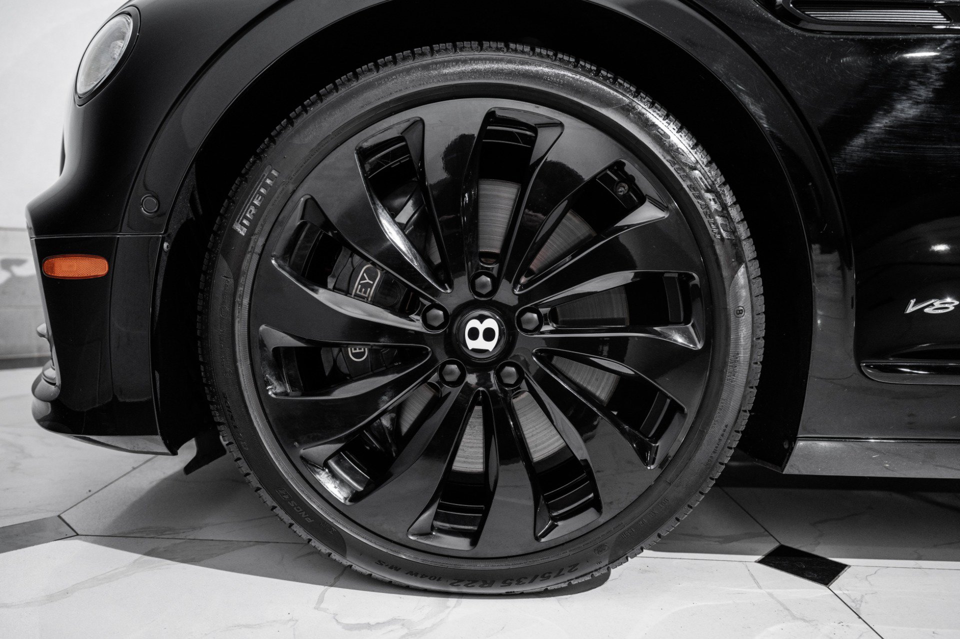 Certified 2022 Bentley Flying Spur V8 AWD/4WD image 6