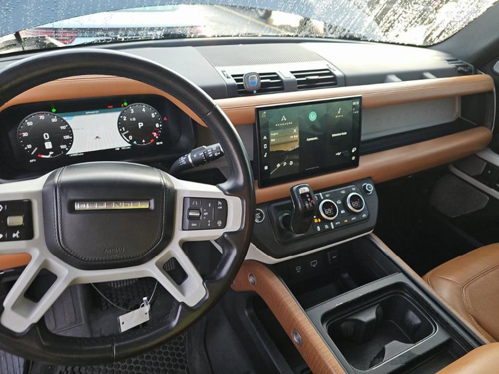 Used 2023 Land Rover Defender 130 First Edition AWD/4WD image 6