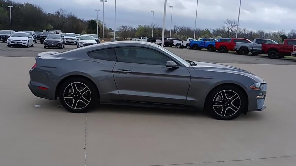 Used 2022 Ford Mustang Premium image 9