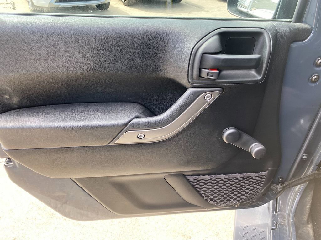 Used 2017 Jeep Wrangler Unlimited Sport w/ Connectivity Group image 11