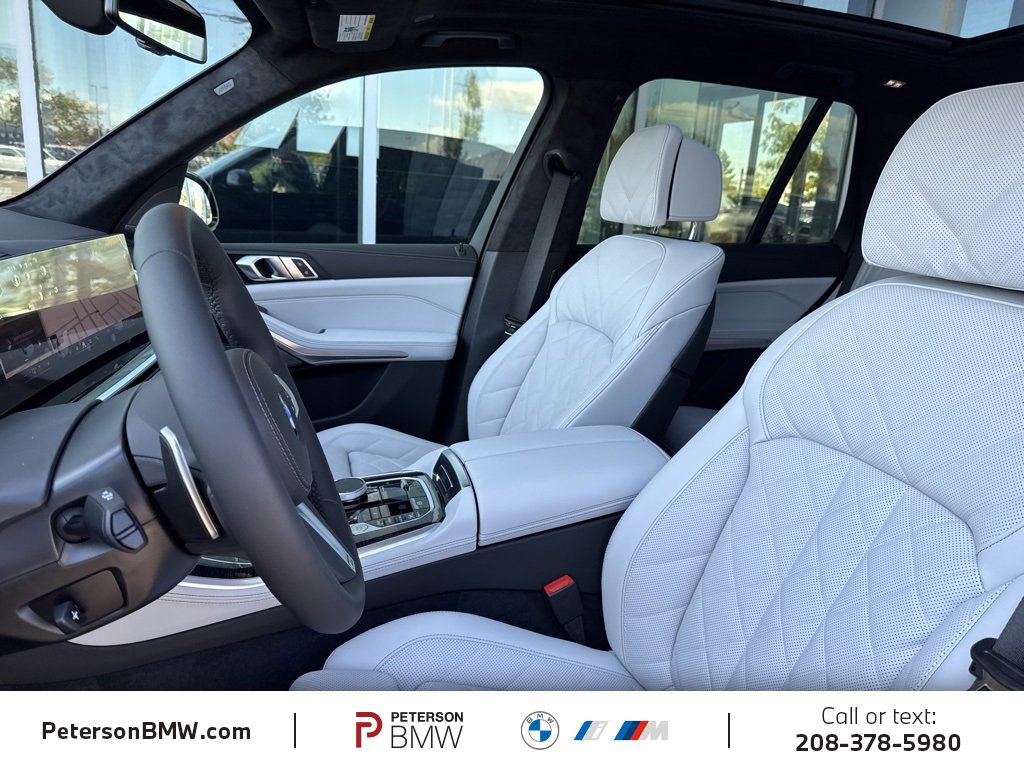 New 2026 BMW X5 xDrive50e w/ M Sport Package image 17